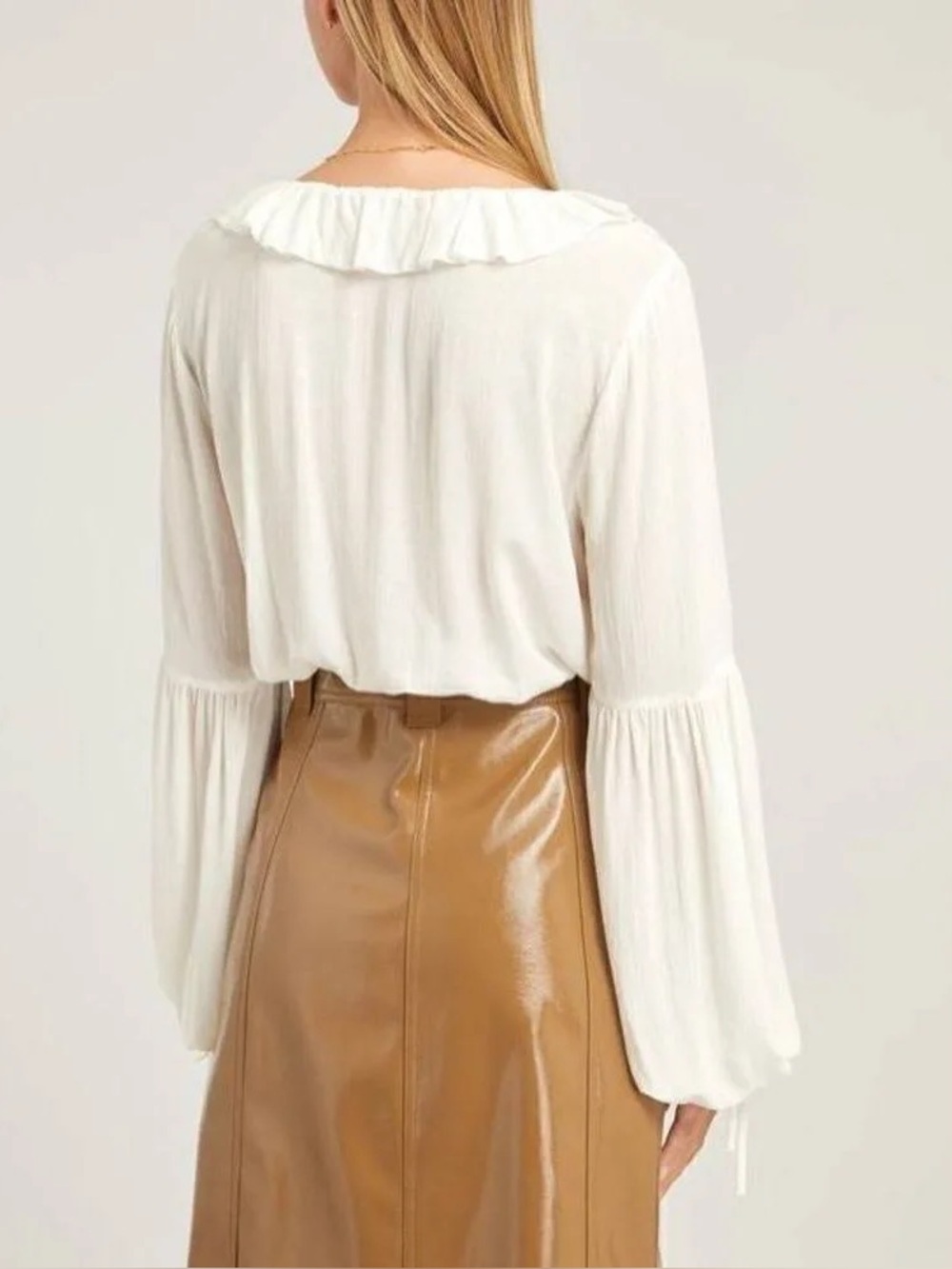 Paige Ivory V-Neck Long Sleeve Top Medium - Picture 2 of 9